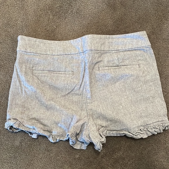 LOFT Ruffle Bottom Shorts - Picture 2 of 3